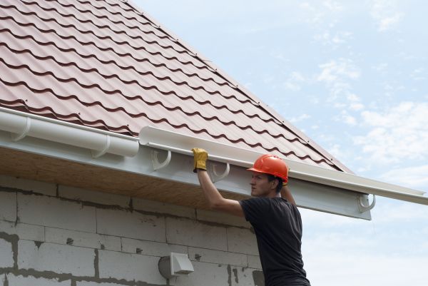Rain Gutter Repair in Gallatin