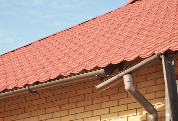 Loose Gutter Repair in Gallatin