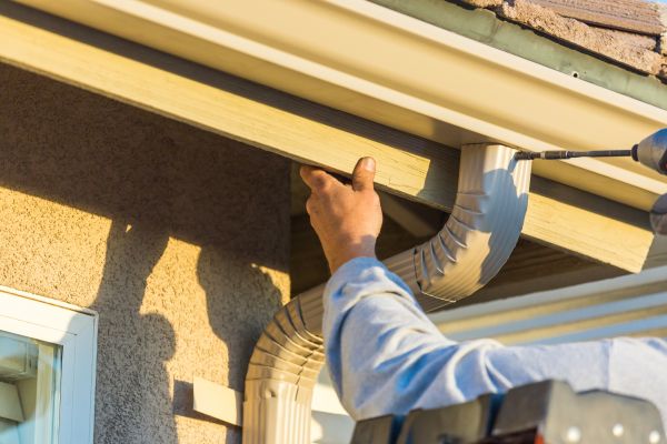Aluminum Rain Gutter Service in Gallatin